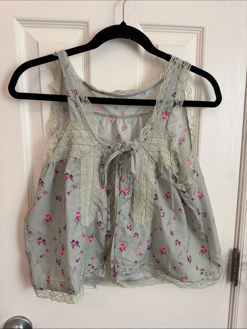 Light Sage Floral Lace-Trim Tank Top